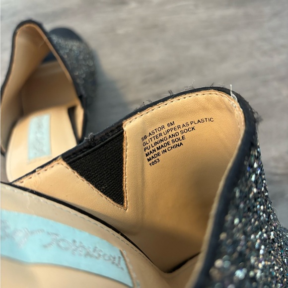 Glitter Heels - Picture 4 of 6